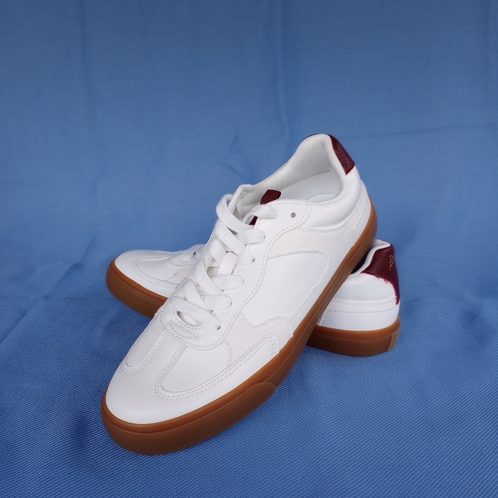 NWOT Blowfish Malibu Women's Sneakers Size 9 White